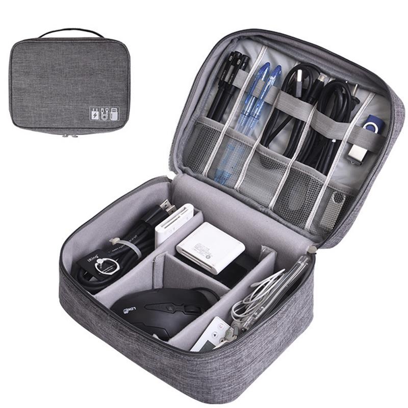 Borsa per cavi da viaggio Cust - Tech Accessories Case recensione e prezzo